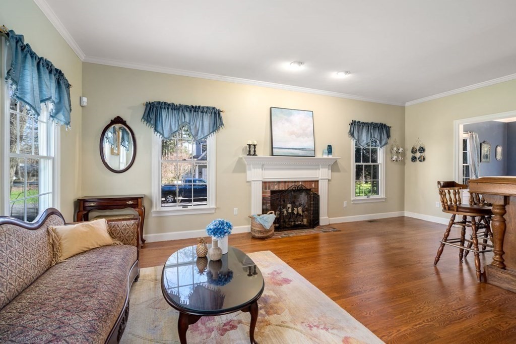 42 Oxbow Road Wayland, MA 01778 - Photo 17 of 41
