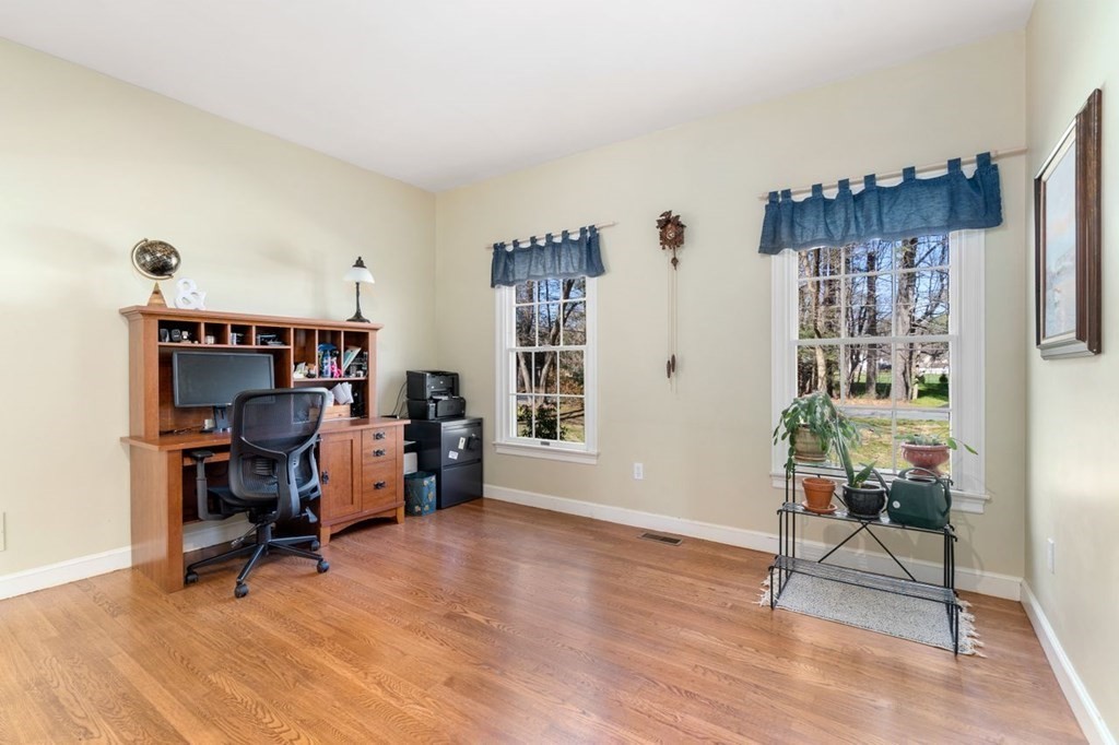 42 Oxbow Road Wayland, MA 01778 - Photo 19 of 41