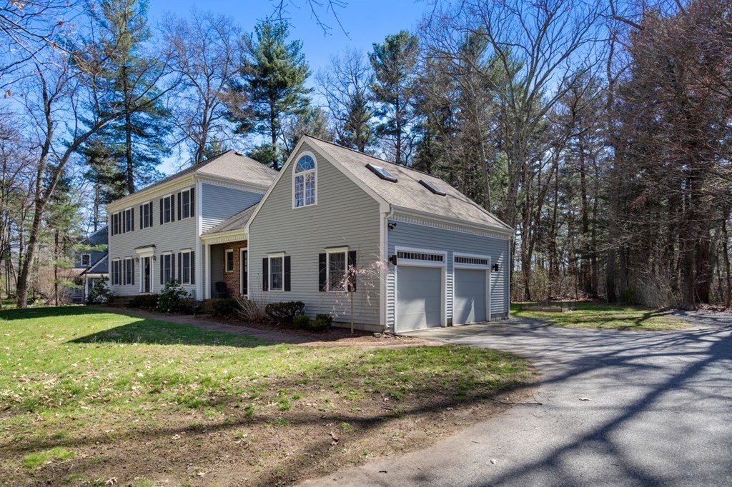 42 Oxbow Road Wayland, MA 01778 - Photo 3 of 41