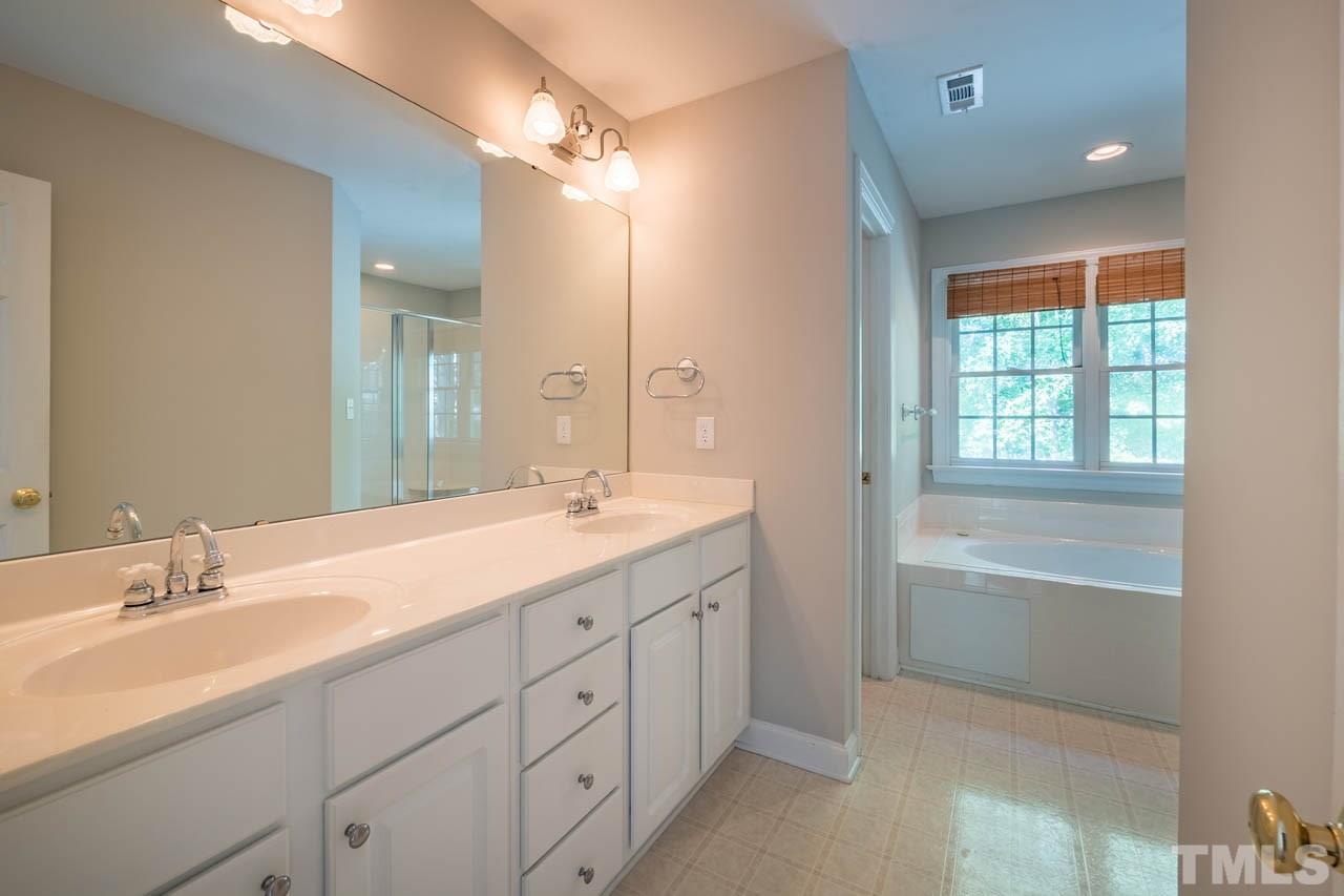 512 Scotts Ridge Trail Apex, NC 27502 - Photo 12 of 26 Gallery Image 12