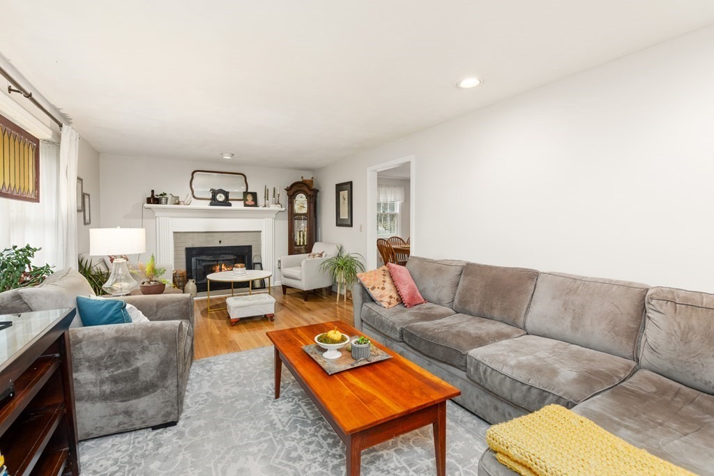 170 Hill Road Groton, MA 01450 - Photo 4 of 21