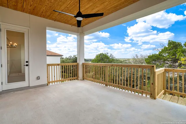 $690,000 | 29510 Kearney Ridge, Fair Oaks Ranch, TX 78015