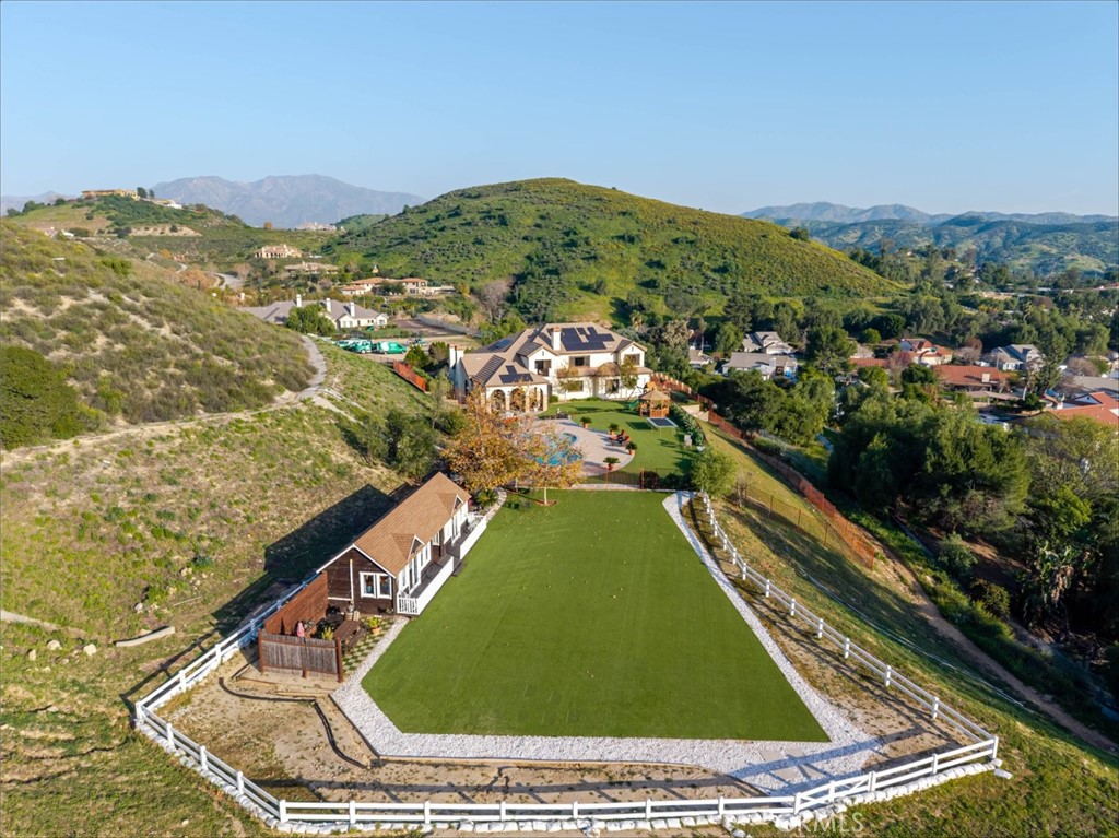 10817 West Stallion Ranch Road Sunland, CA 91040 - Photo 5 of 72 Gallery Image 5