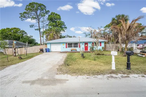 $240,000 | 1255 16th Avenue Southwest, Vero Beach, FL 32962