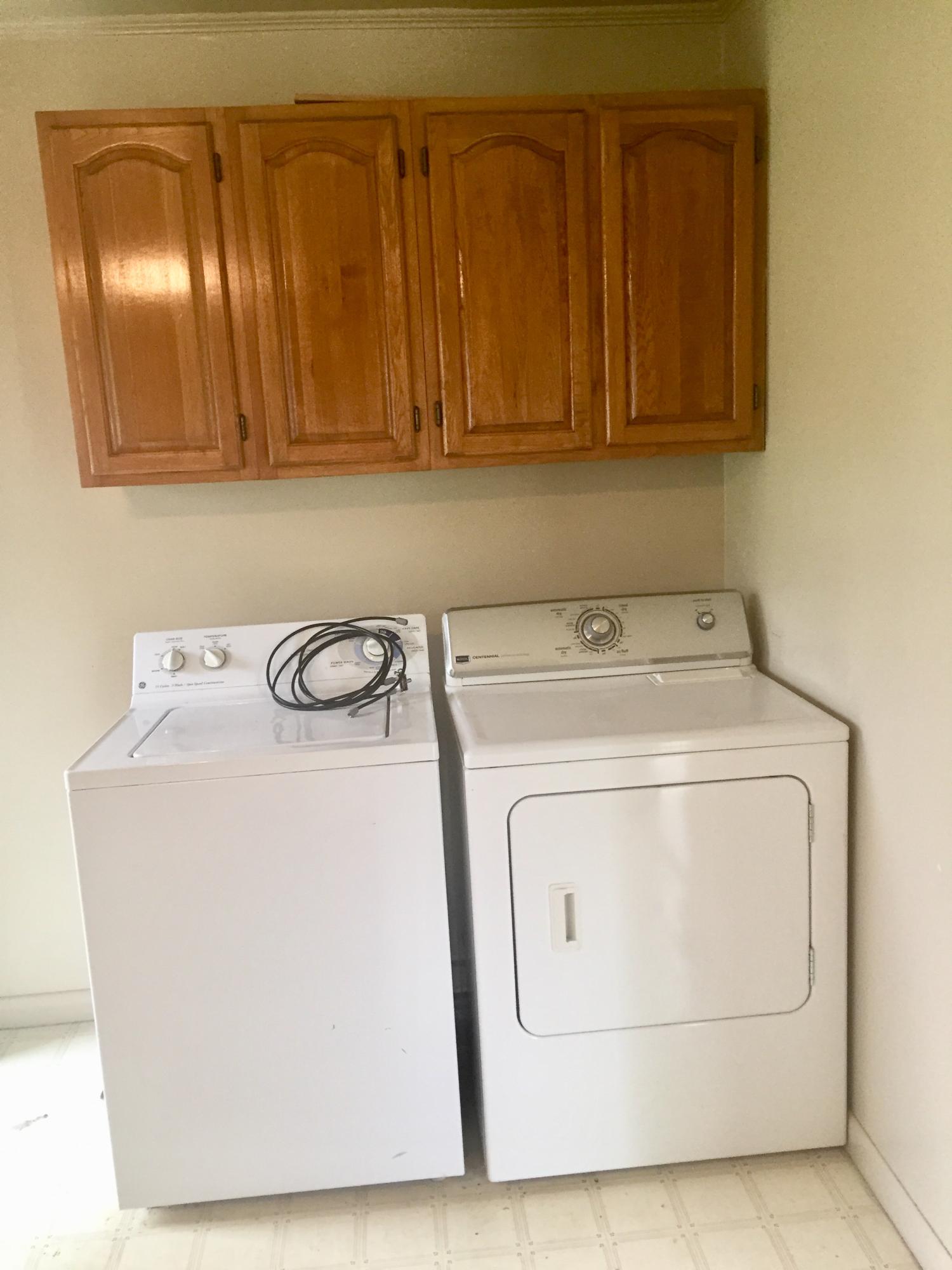129-131 Marquette Road Oak Ridge, TN 37830 - Photo 5 of 11 129 Kitchen