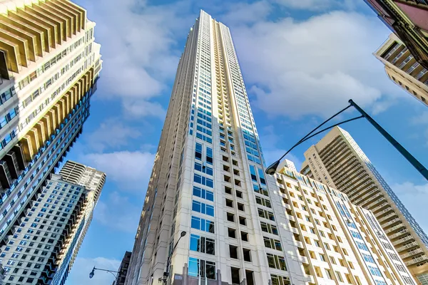 $4,200 | 33 West Ontario Street, Unit 25B, Chicago, IL 60654