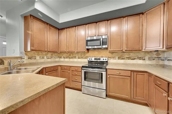 $319,900 | 10533 Paris Street, Unit 606, Commerce City, CO 80640