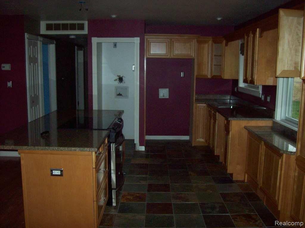 23872 West Lebost Novi, MI 48375 - Photo 10 of 22 100_5241