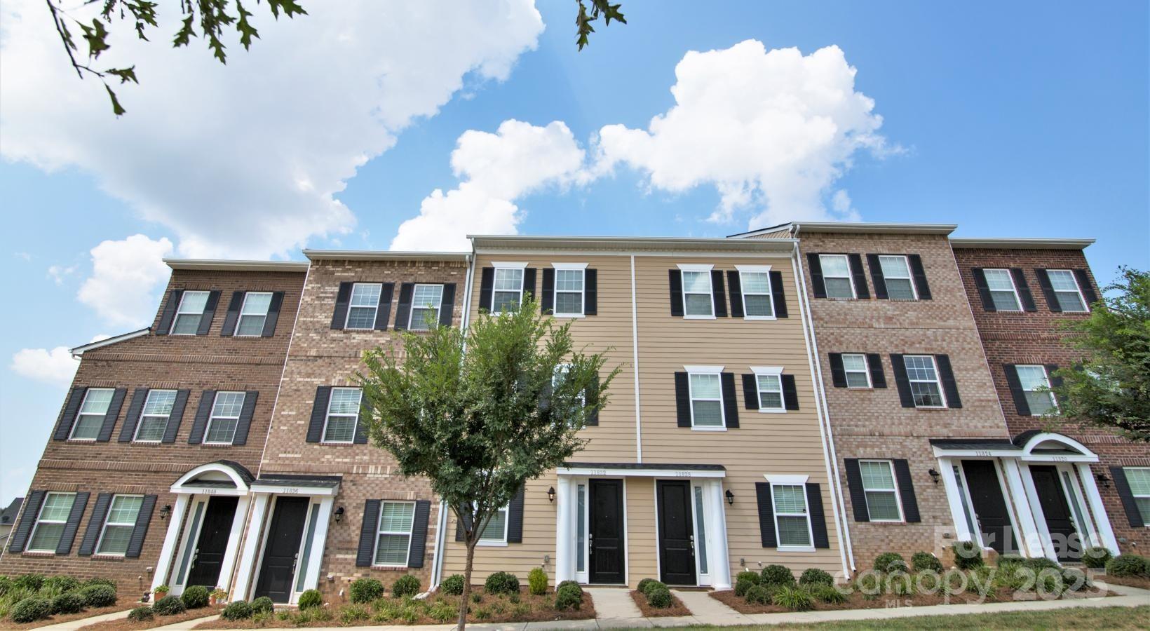 10154 Enniscrone Road, Unit CUMBERLAND Pineville, NC 28134 - Photo 2 of 24