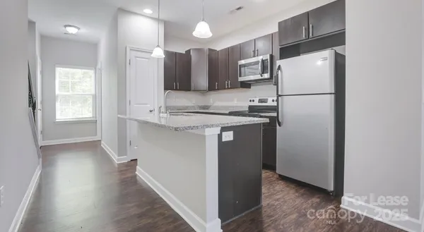 $2,427 | 10154 Enniscrone Road, Unit CUMBERLAND, Pineville, NC 28134