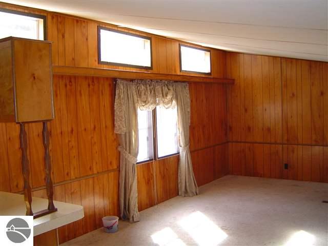 52 Anderson Road Southeast Kalkaska, MI 49646 - Photo 3 of 9 1702310-2.JPG