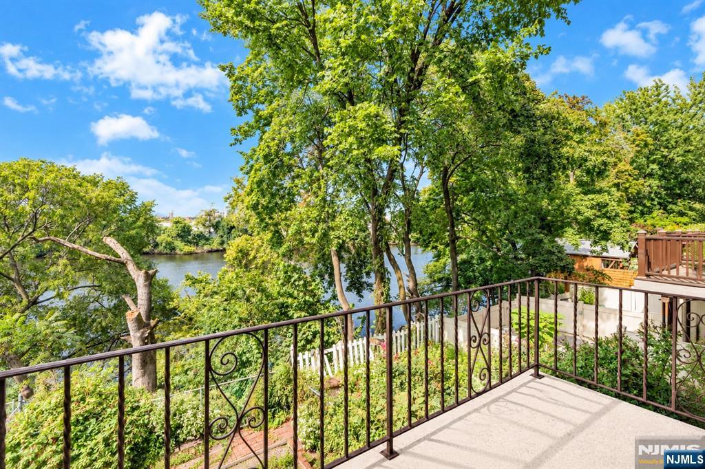 7 Ross Road Wallington, NJ 07057 - Photo 8 of 30 Gallery Image 8