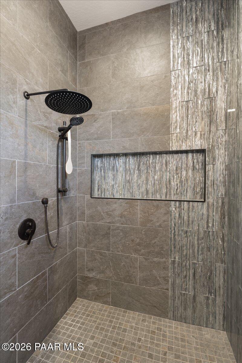 195 Juniper Ridge Drive Prescott, AZ 86301 - Photo 12 of 41 Primary Bathroom Shower