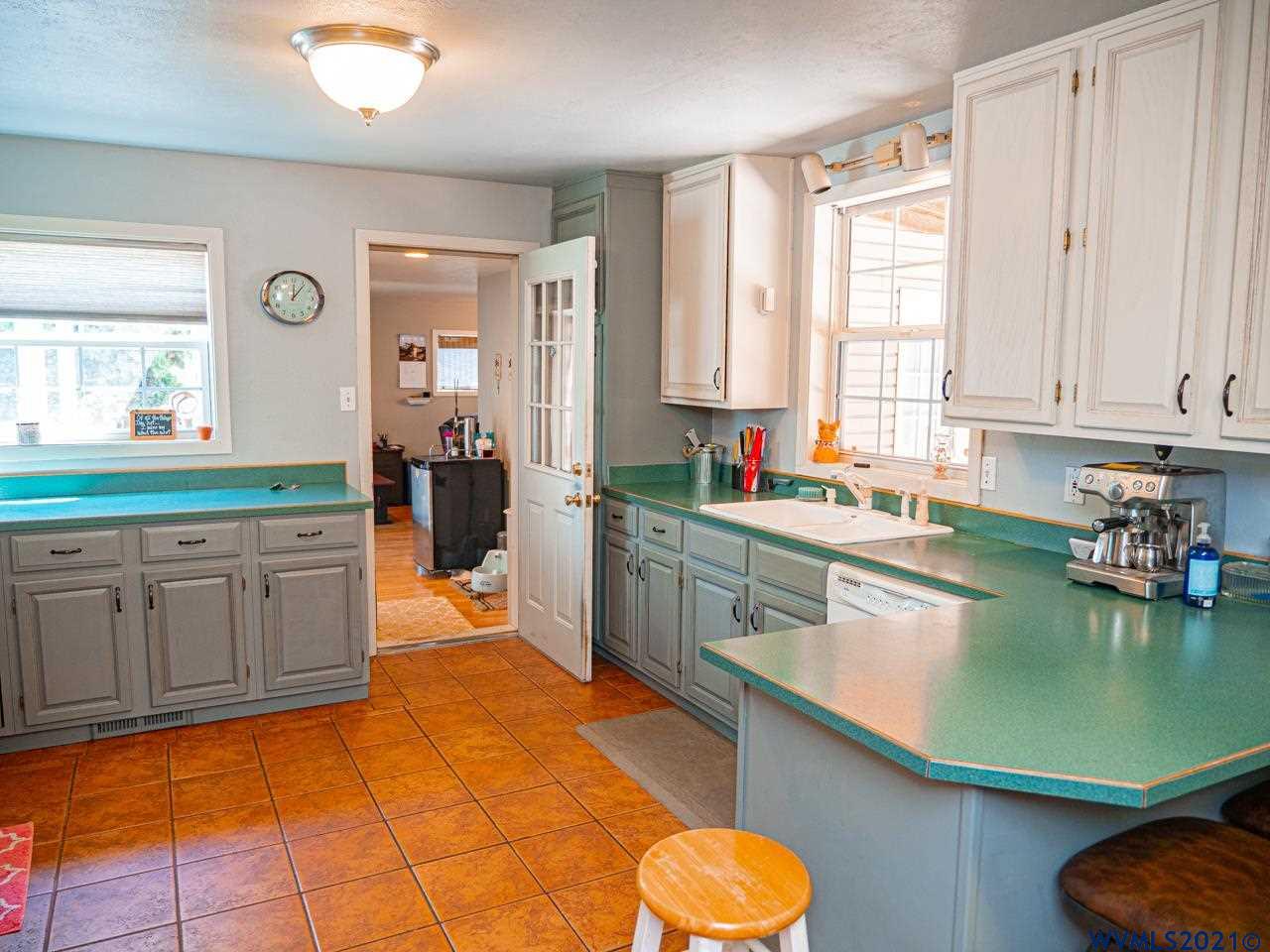 1820 Southwest 17th Avenue Albany, OR 97321 - Photo 5 of 32 Gallery Image 5