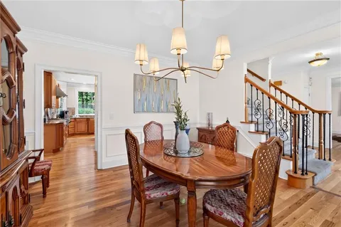 $875,000 | 5490 Hampstead Way, Johns Creek, GA 30097