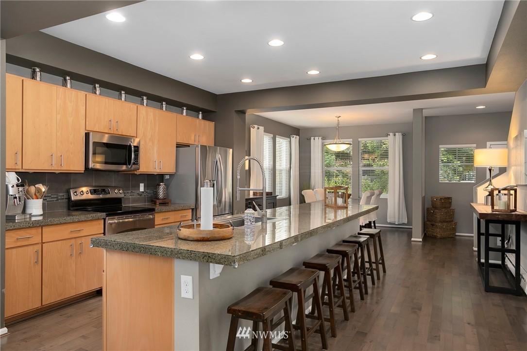 6446 High Point Drive Southwest Seattle, WA 98126 - Photo 11 of 25 Gallery Image 11