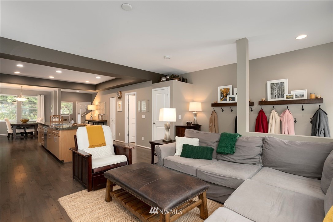 6446 High Point Drive Southwest Seattle, WA 98126 - Photo 9 of 25 Gallery Image 9
