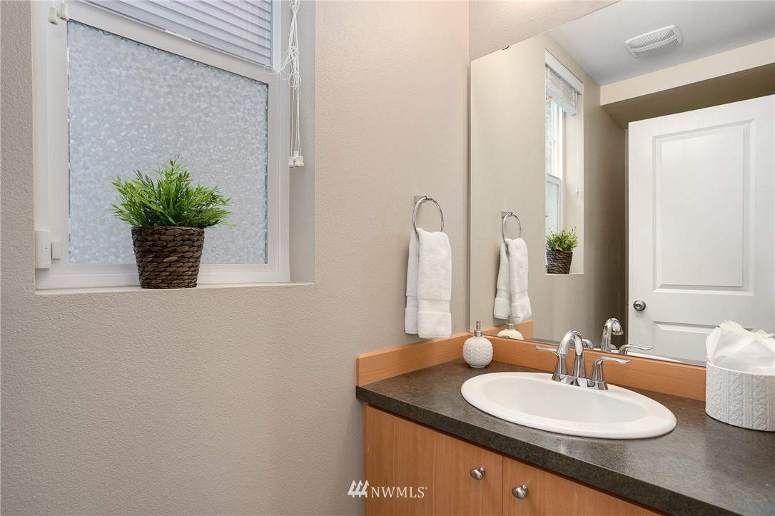 6446 High Point Drive Southwest Seattle, WA 98126 - Photo 10 of 25 Gallery Image 10