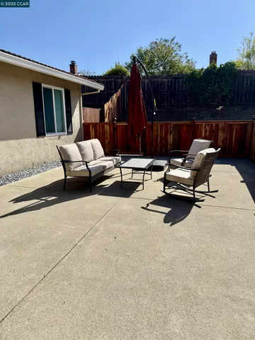 $879,000 | 124 Fuschia Court, Martinez, CA 94553