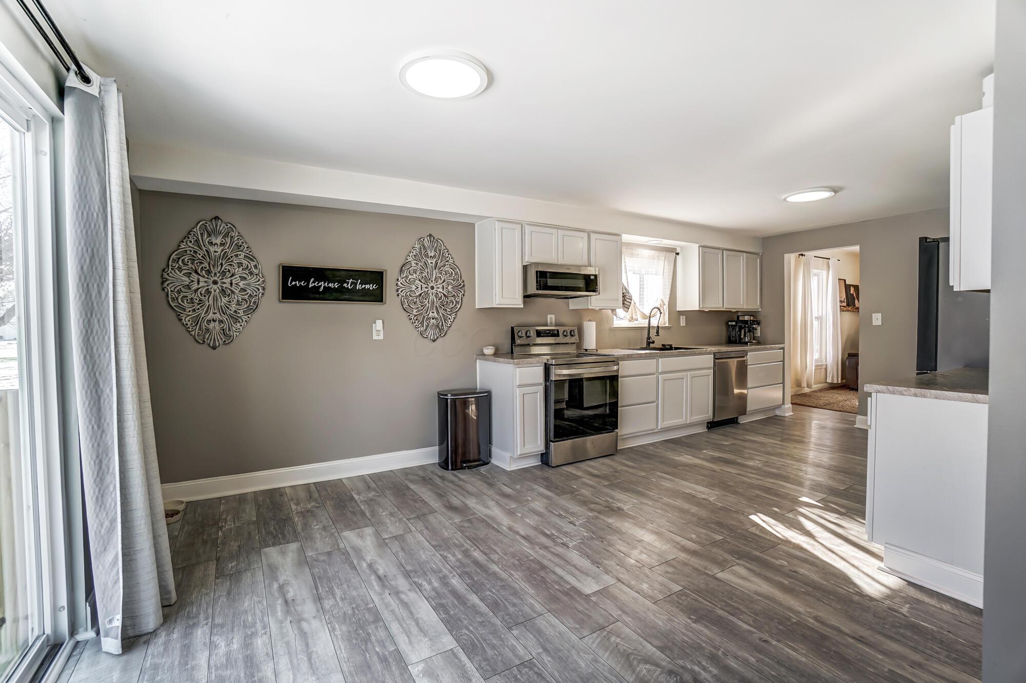 11918 London Road Orient, OH 43146 - Photo 13 of 39 015
