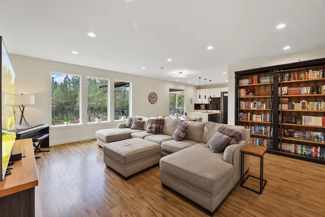 $725,000 | 22711 South Gateway Lane, Cheney, WA 99004