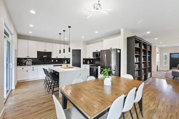 $700,000 | 22711 South Gateway Lane, Cheney, WA 99004