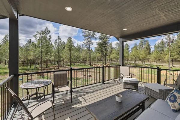 $700,000 | 22711 South Gateway Lane, Cheney, WA 99004