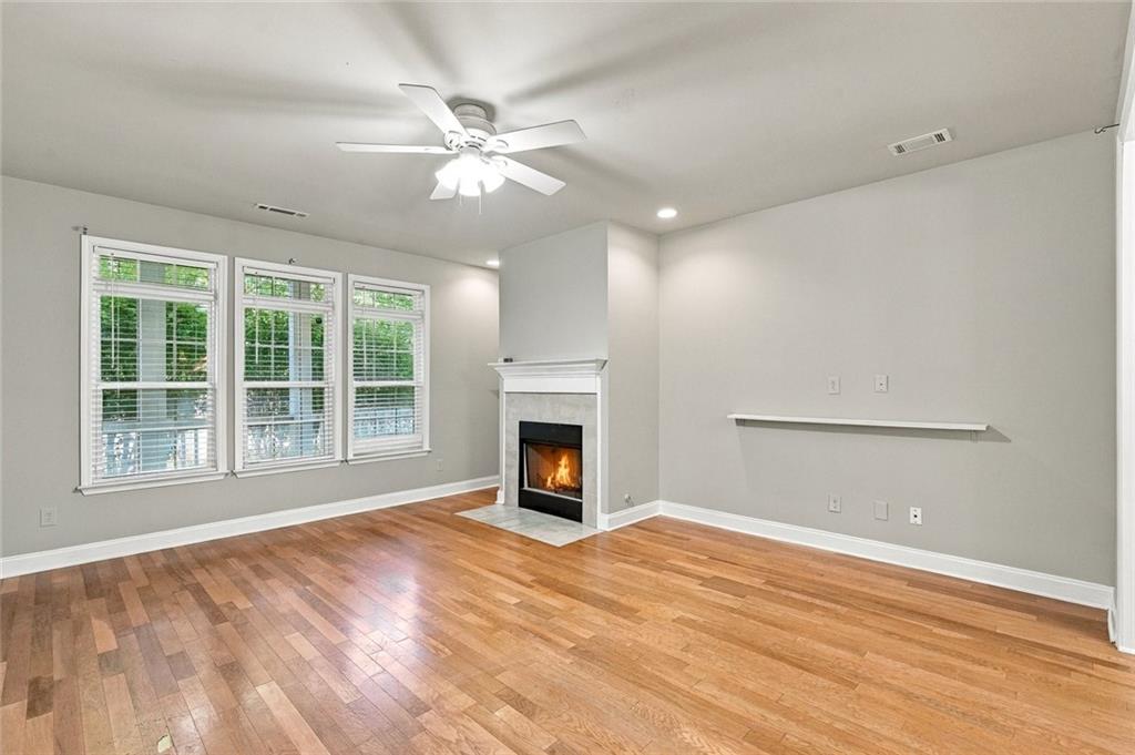 187 Hemphill School Road Northwest Atlanta, GA 30331 - Photo 4 of 17 Gallery Image 4