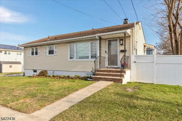 $610,000 | 707 Kingston Avenue, Kenilworth, NJ 07033