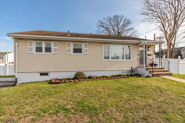 $610,000 | 707 Kingston Avenue, Kenilworth, NJ 07033
