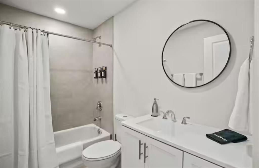 1547 West 26th Court, Unit 2 Riviera Beach, FL 33404 - Photo 8 of 18 bath 2