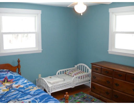 20 Zephyr Lane Springfield, MA 01128 - Photo 8 of 10 Gallery Image 8