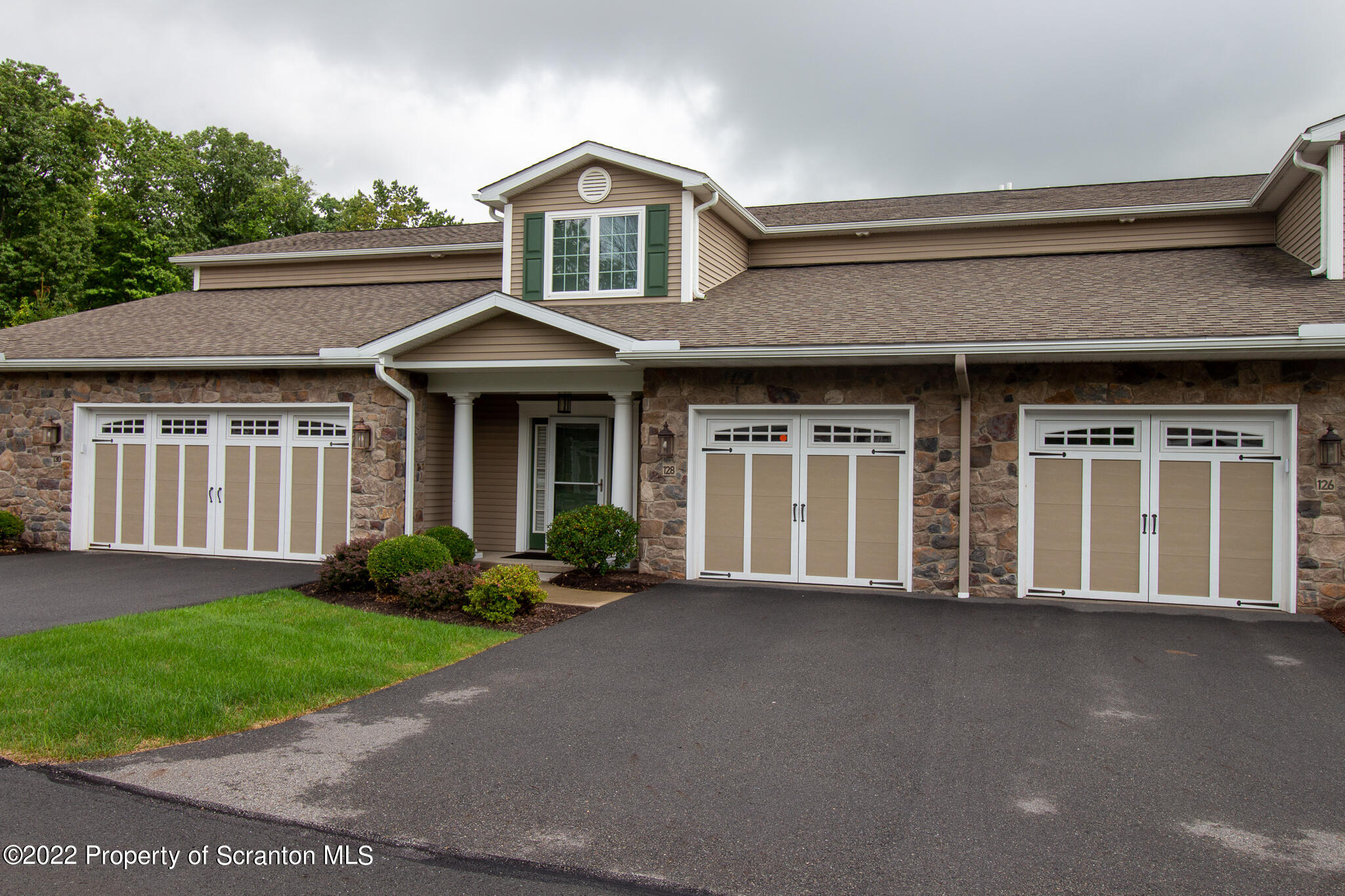 128 Wyndham Road Clarks Summit, PA 18411 - Photo 1 of 25 Gallery Image 1