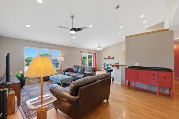 701 Rodefeld Way Madison, WI 53718 - Photo 7 of 41