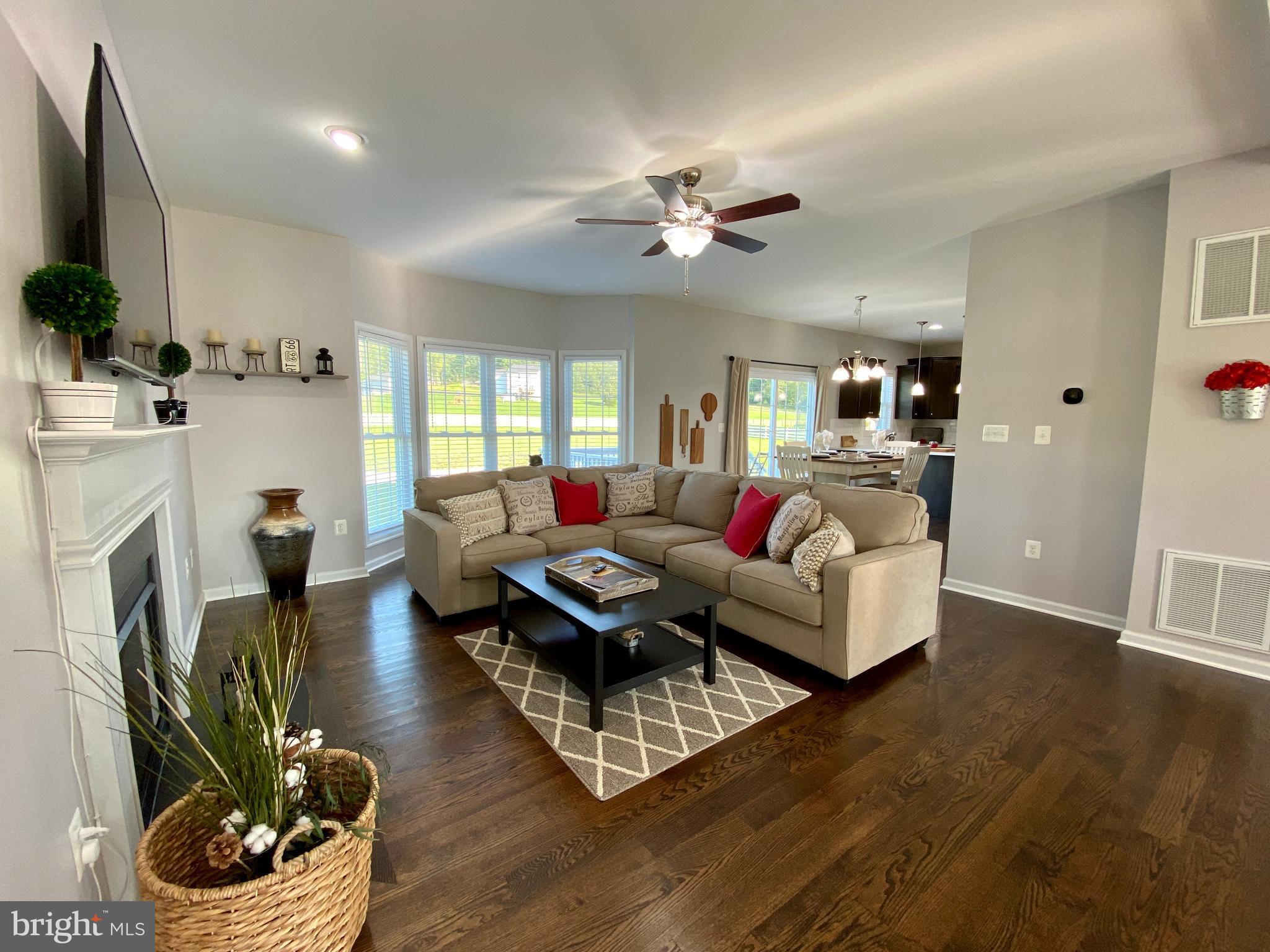 900 South Hayfield Road Winchester, VA 22602 - Photo 17 of 53 Family Room 15 x 19