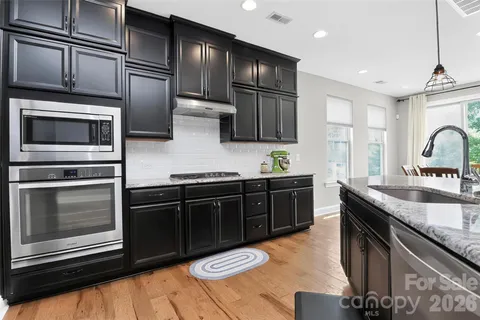 $479,900 | 128 Creekside Crossing Lane, Mooresville, NC 28117