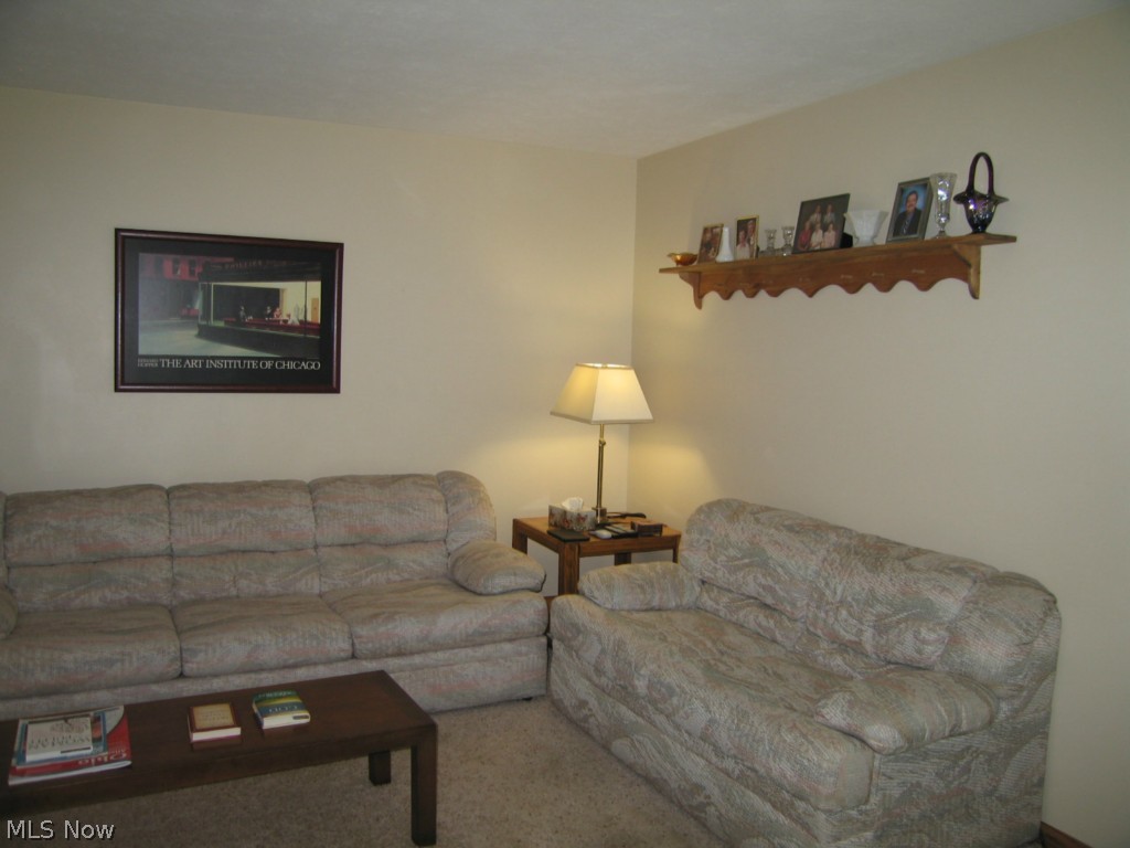 1033 Clark Road Wadsworth, OH 44281 - Photo 5 of 25 Gallery Image 5