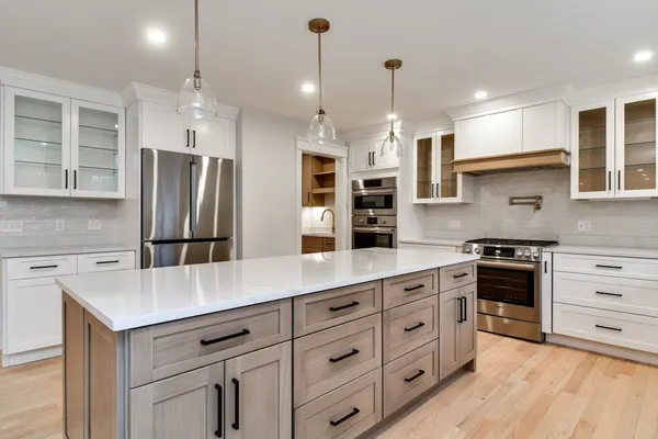 $1,819,000 | 10 Nolin Street, Natick, MA 01760