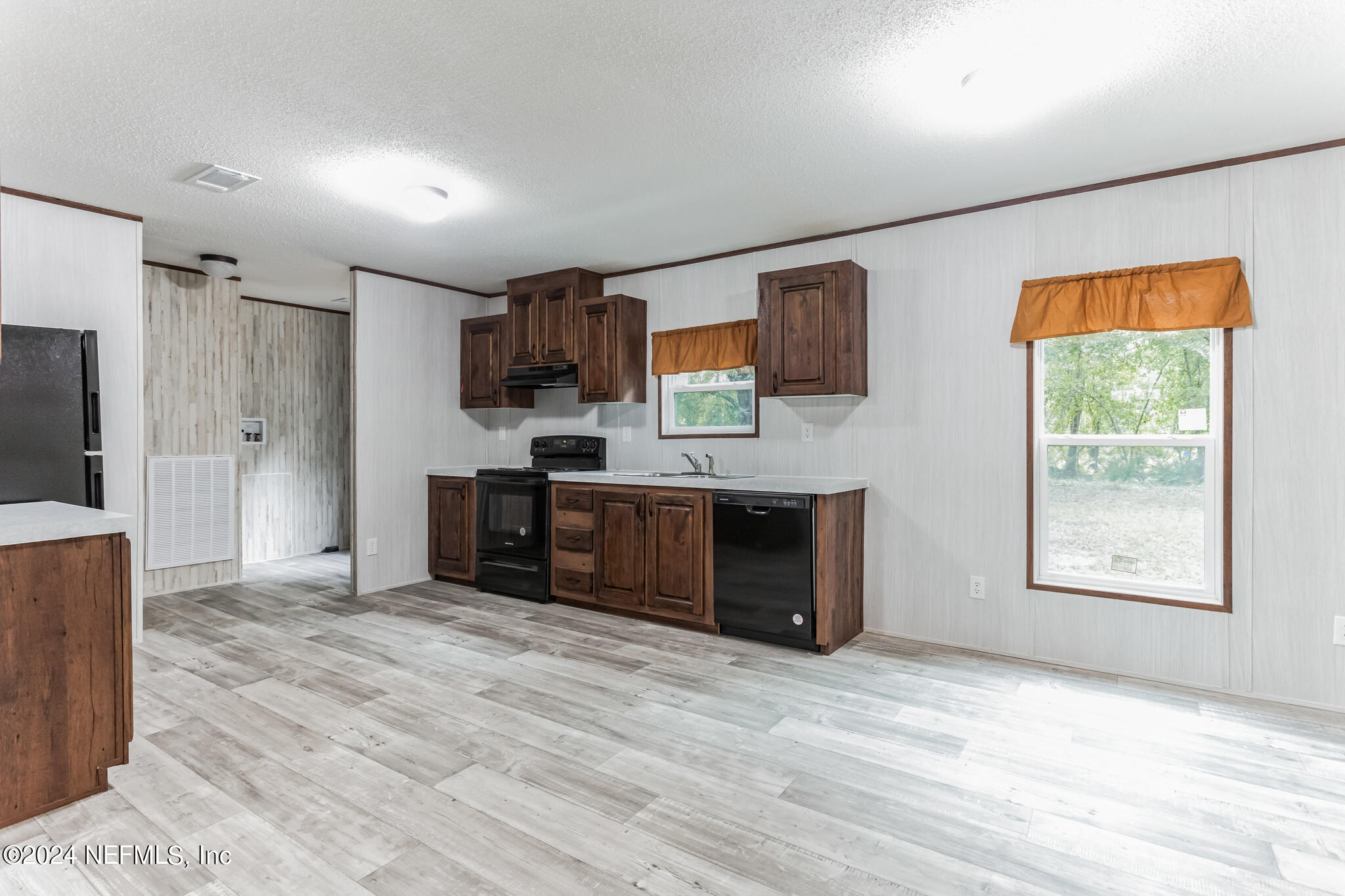 556 Kay Road Middleburg, FL 32068 - Photo 12 of 31 556_Kay_Rd_Middleburg_FL_32068_USA-Kitch