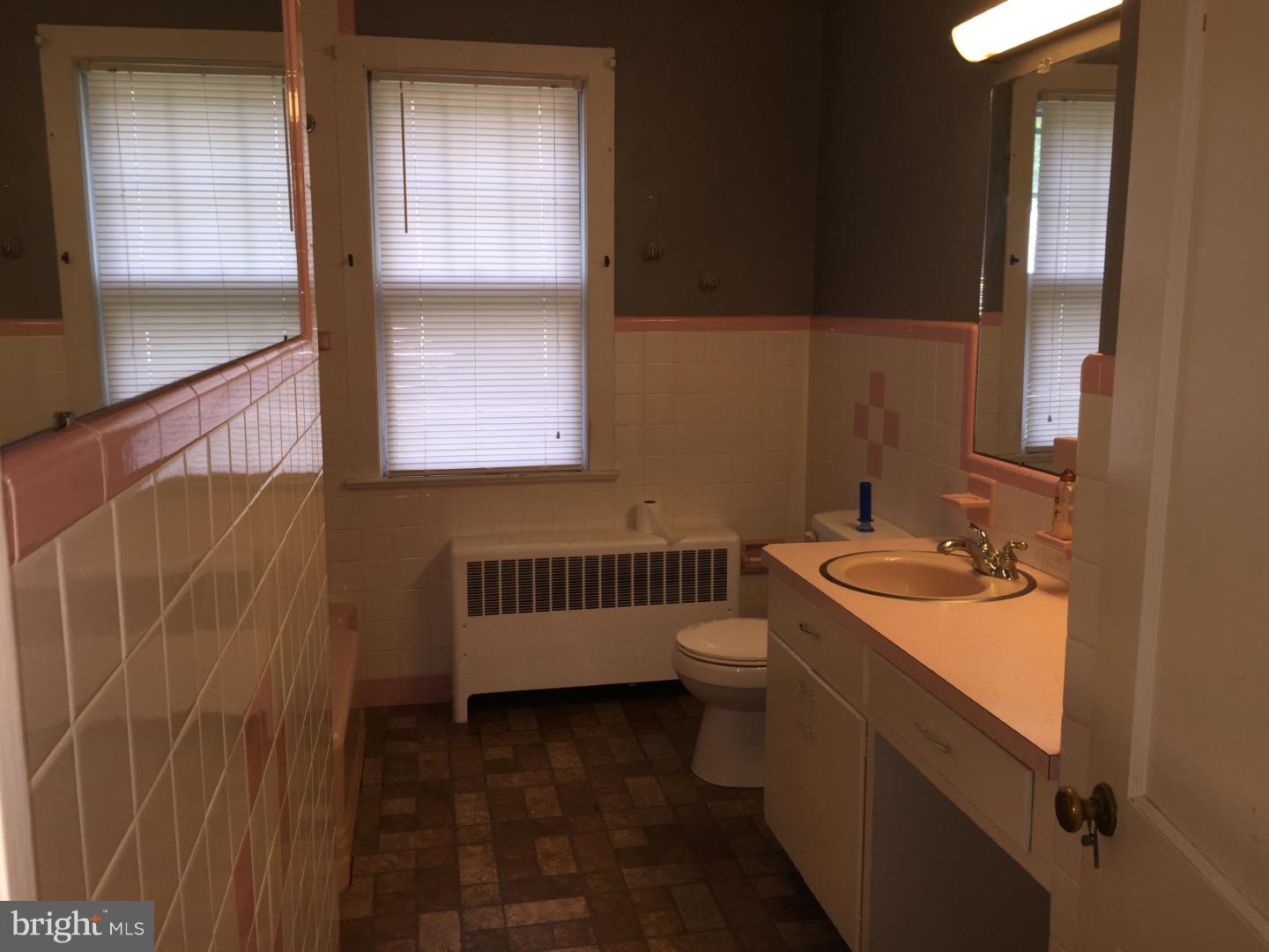 660 Salem Quinton Road Salem, NJ 08079 - Photo 14 of 21 Bathroom