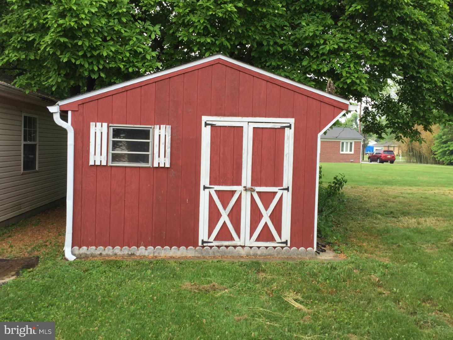 660 Salem Quinton Road Salem, NJ 08079 - Photo 4 of 21 Storage Shed