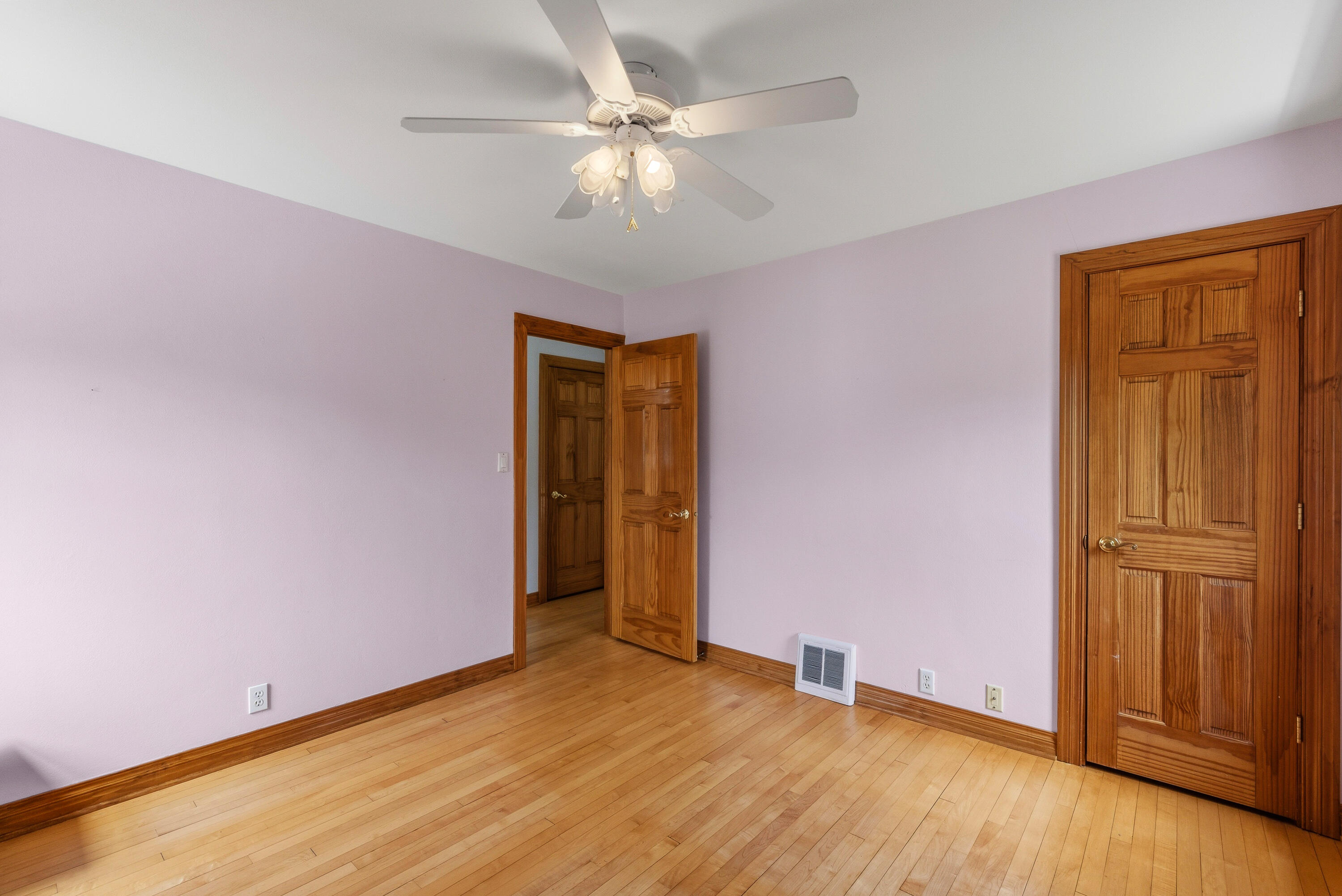 N46W5881 Spring Street Cedarburg, WI 53012 - Photo 19 of 23 N46W5881 Spring St-3