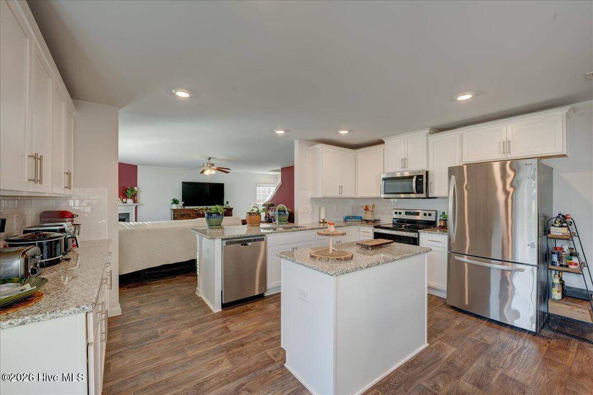 404 Frida Road New Bern, NC 28560 - Photo 7 of 53 22-404_Frida-15