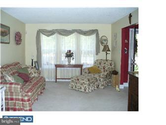 218 Oakshade Road Tabernacle, NJ 08088 - Photo 5 of 12 Living Room