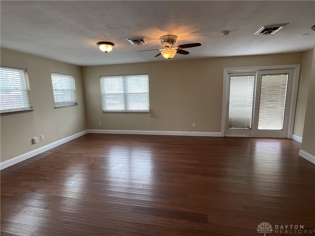 5270 Marshall Road Centerville, OH 45429 - Photo 10 of 28