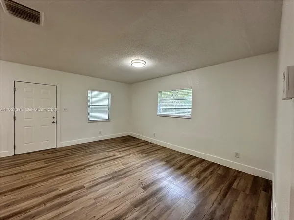 $1,695 | Edgewood, Fort Lauderdale, FL 33315