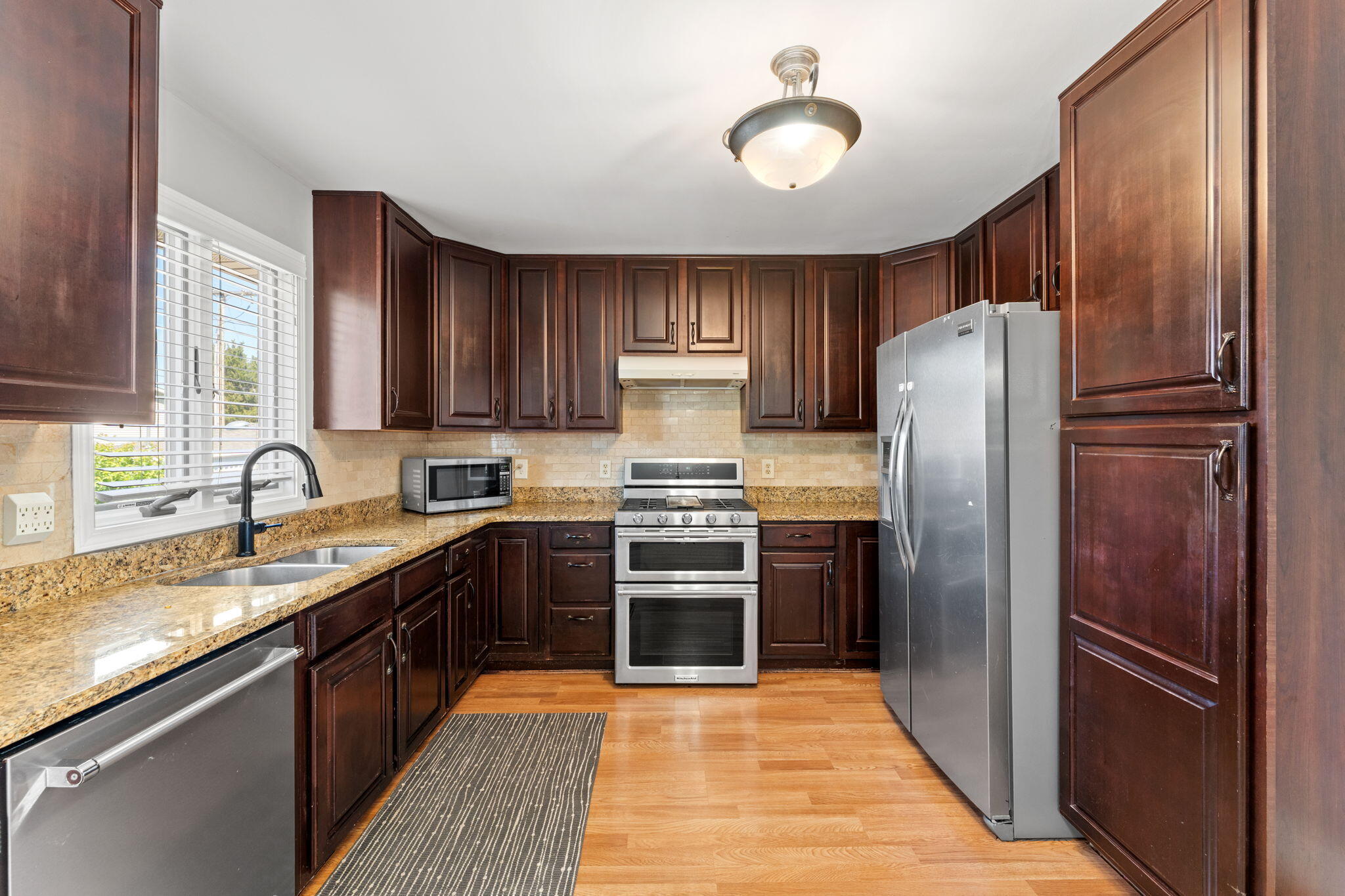 6880 West 84th Place Crown Point, IN 46307 - Photo 11 of 32 2048x1365
