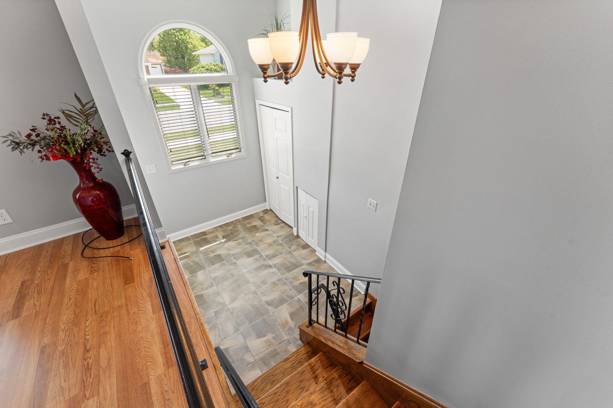 6880 West 84th Place Crown Point, IN 46307 - Photo 5 of 32 2048x1365