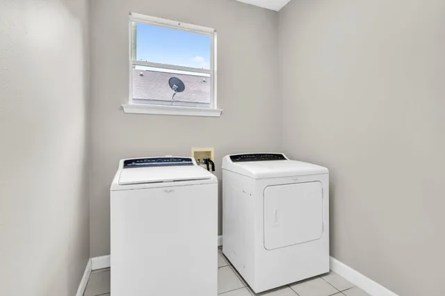 a view of a room with an empty space