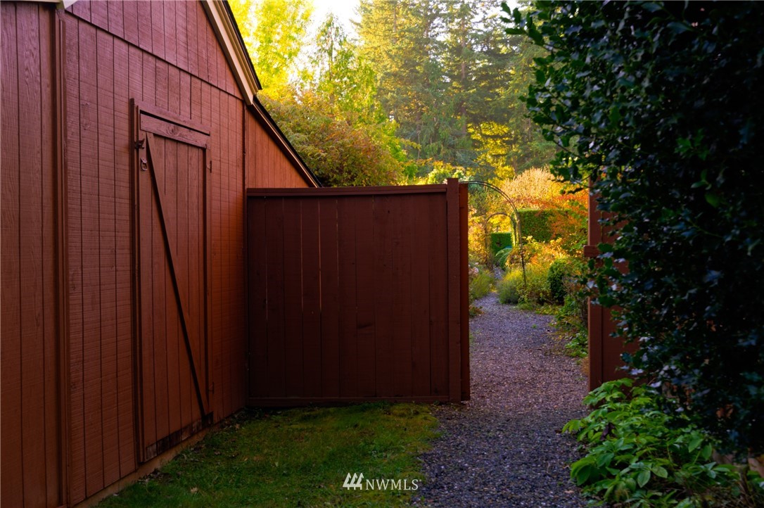 509 Haddon Road Anacortes, WA 98221 - Photo 3 of 24 Gallery Image 3